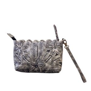 LEADERS Leather Medium Wristlet in Silver